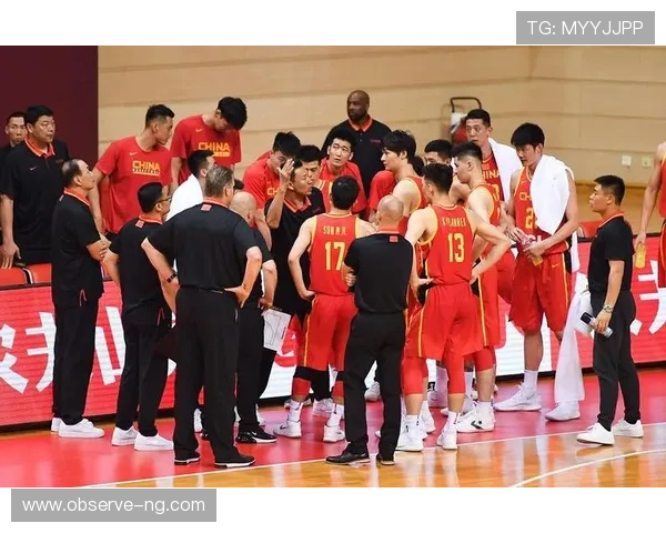 中国男篮新阵容亮相亚洲赛场 展现强劲冲击力与团队默契